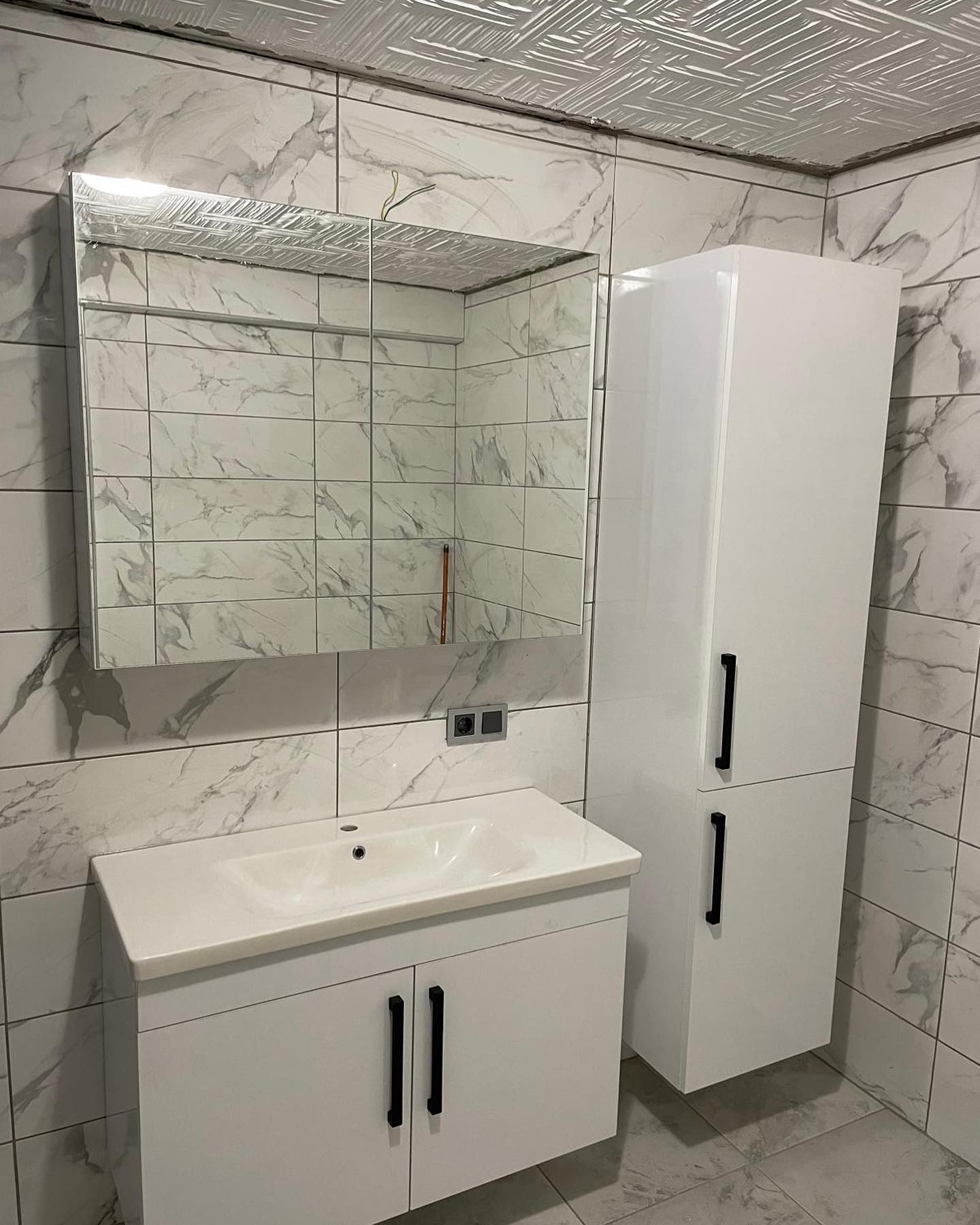 Banyo Dolabı ve Ayna Uygulaması — Darıca, Kocaeli
